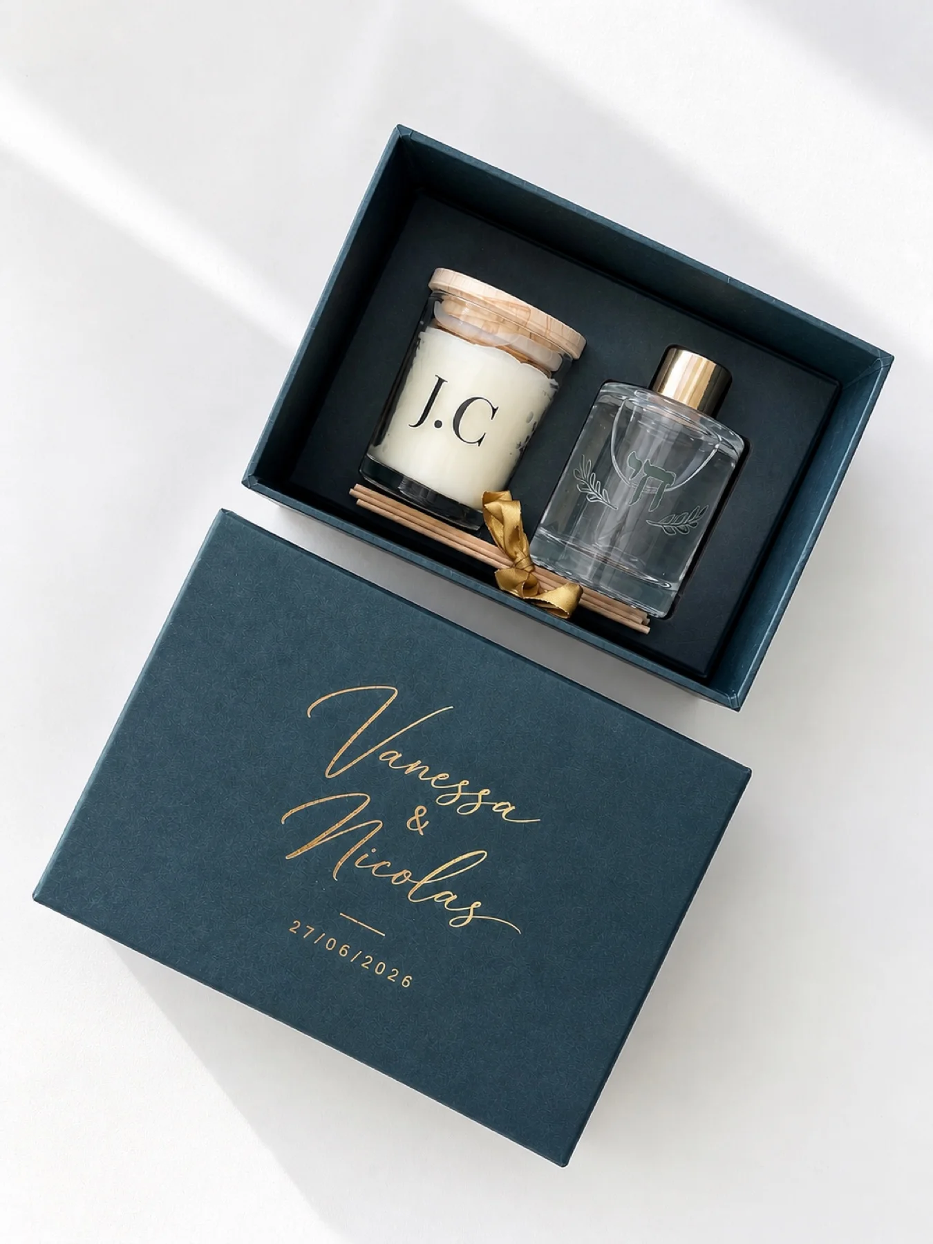 Vela aromática Zane em vidro premium — referência de luxo artesanal 2026